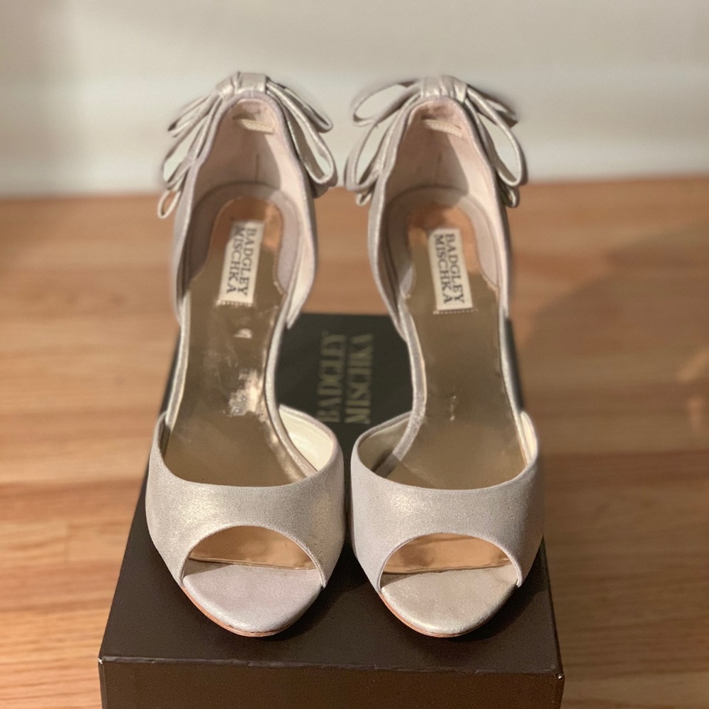 Badgley Mischka Platinum Women's Jinx II Pump